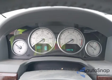 2010 Chrysler Town & Country Touring из США, поврежденный, VIN 2A4RR5DX9AR345370